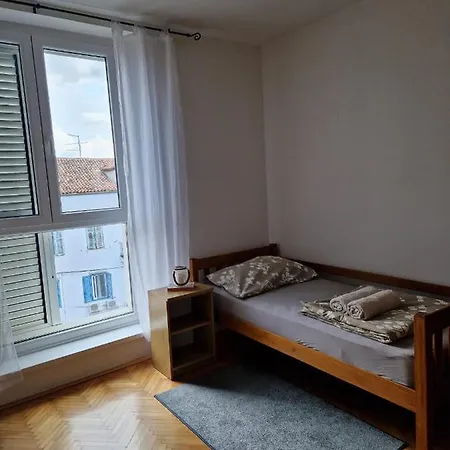 Apartma Apartment *